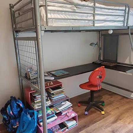 Apartmán Peaceful 2 Bedroom In St Raphael Saint-Raphaël