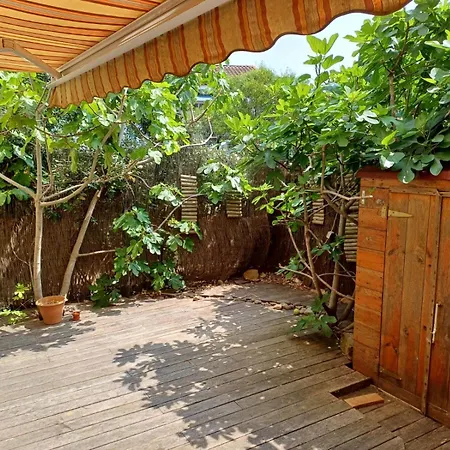 Peaceful 2 Bedroom In St Raphael *
